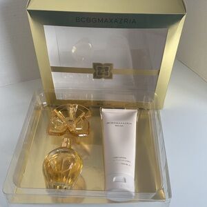 BCBG Maxazria Bon Chic Gift Set Eau de Parfum Spray 3.4 oz / Body Lotion 6.7 oz